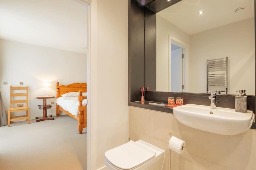 Luxury Ensuite 2 Minutes From Station *